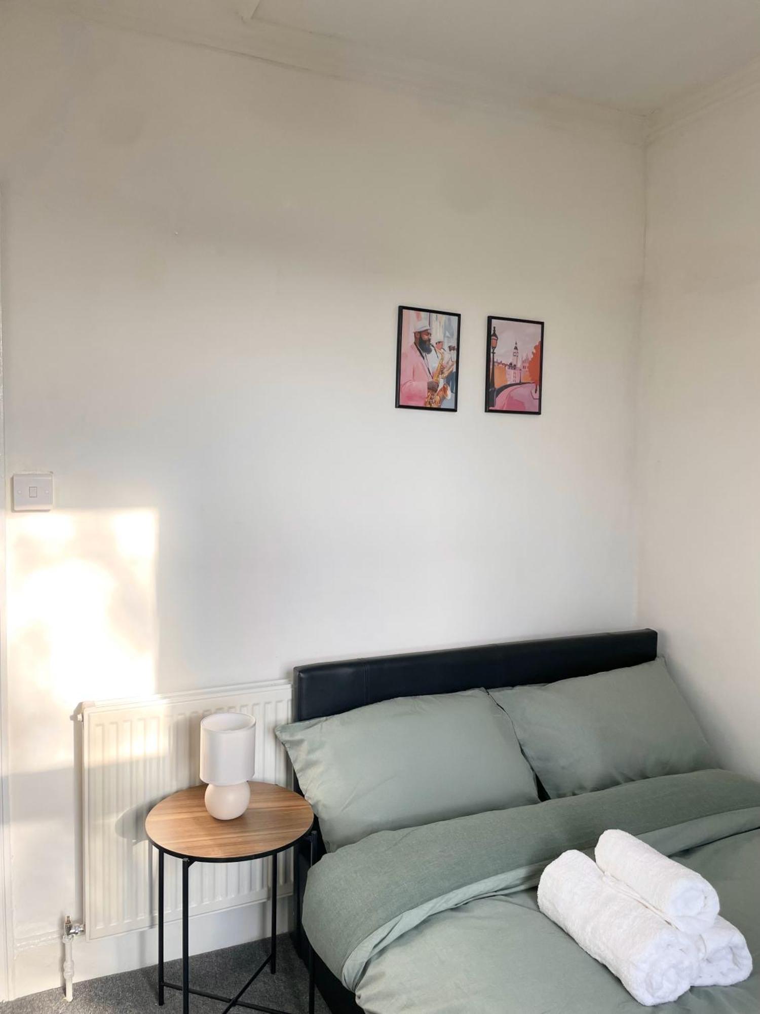 לונדון Cosy Double Rooms A Stones Throw From Wembley Stadium מראה חיצוני תמונה