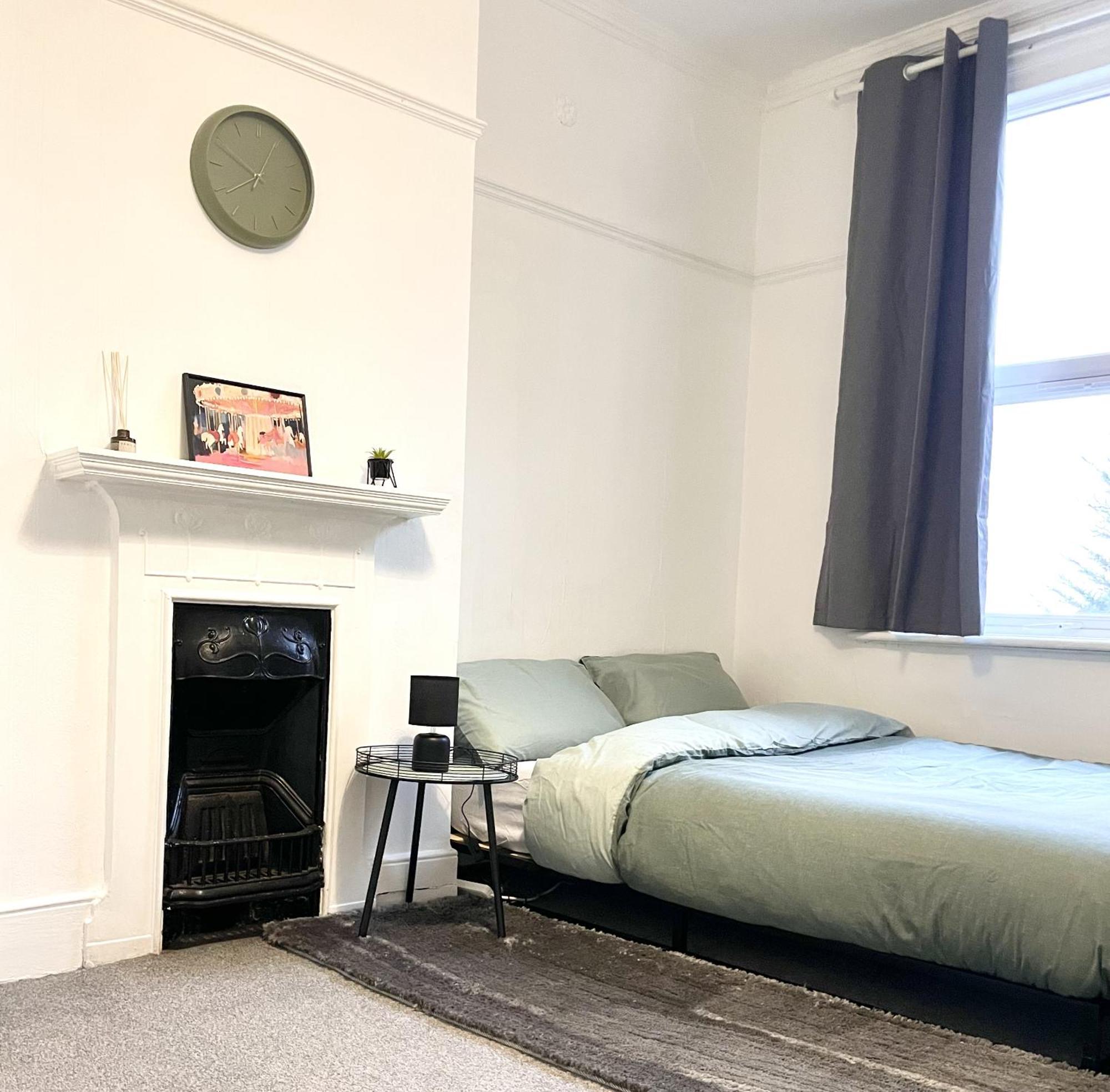 לונדון Cosy Double Rooms A Stones Throw From Wembley Stadium מראה חיצוני תמונה